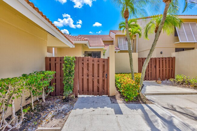 Foto del edificio - 227 Old Meadow Way