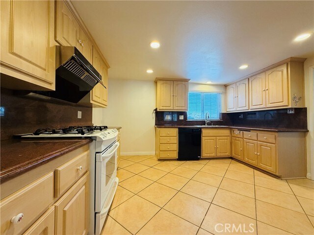 Foto del edificio - 1525 W Houston Ave