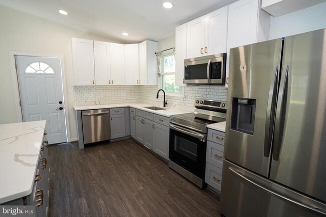 Building Photo - 2816 Ballenger Creek Pike