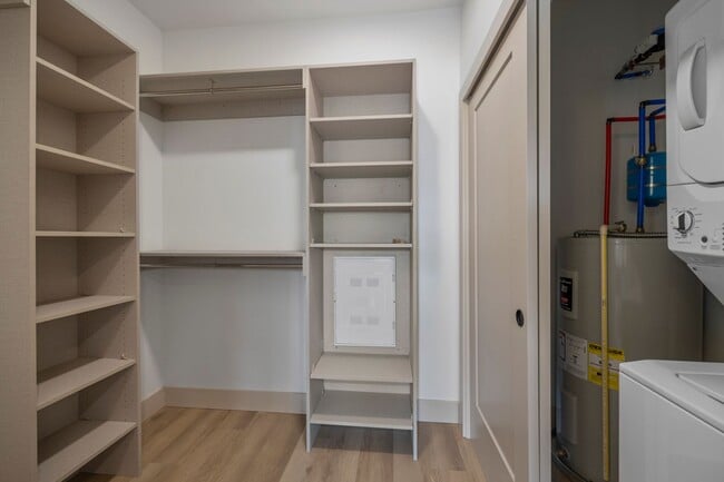 Interior Photo - The Jordan
