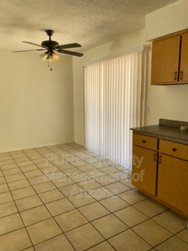 Foto del edificio - 246 E 6th Ave