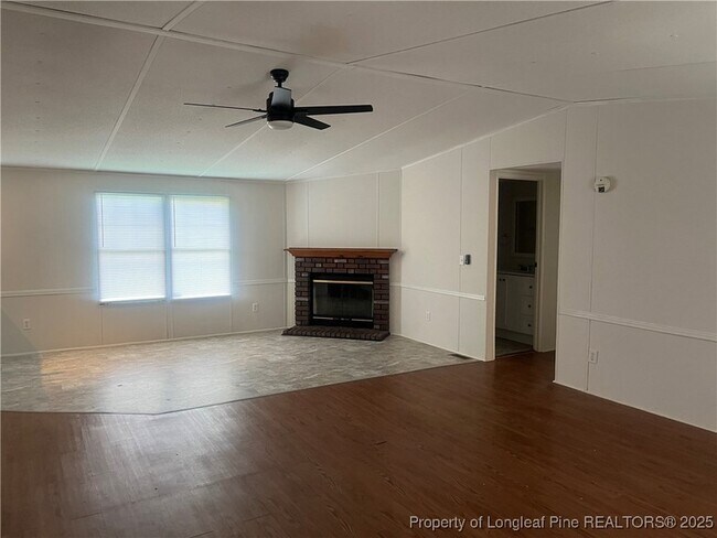 Foto del edificio - 6124 Heath Hawkins Ct