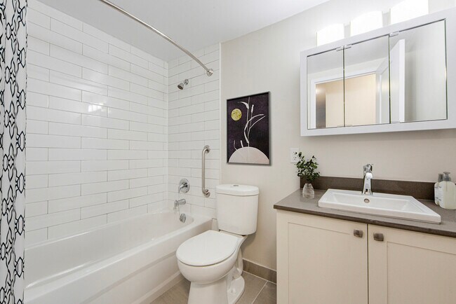 Photo du bâtiment - Robinson Place Apartments