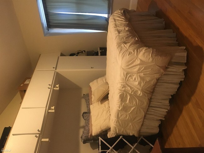 Foto del edificio - 515 E 8th St