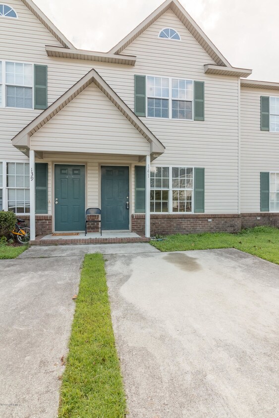 141 Mesa Ln, Jacksonville, NC 28546 Townhome Rentals in Jacksonville NC