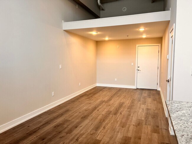 Foto del edificio - 4627 E. Thompson-2 Bed