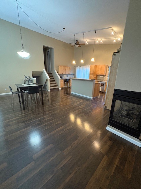 Foto del edificio - 3860 W Lake Ave