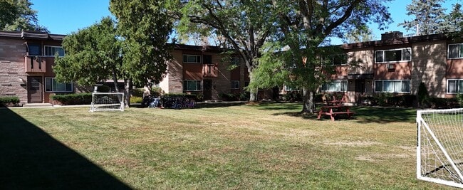 Building Photo - Faircrest Apartments