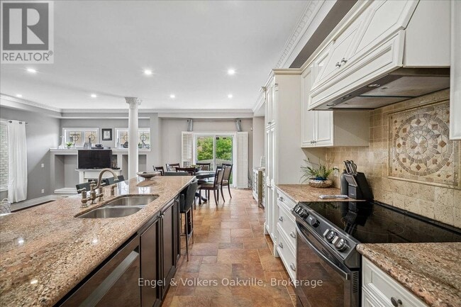 Building Photo - 5113 Celebration Dr