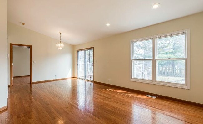 Foto del edificio - 5S725 Hummingbird Ln