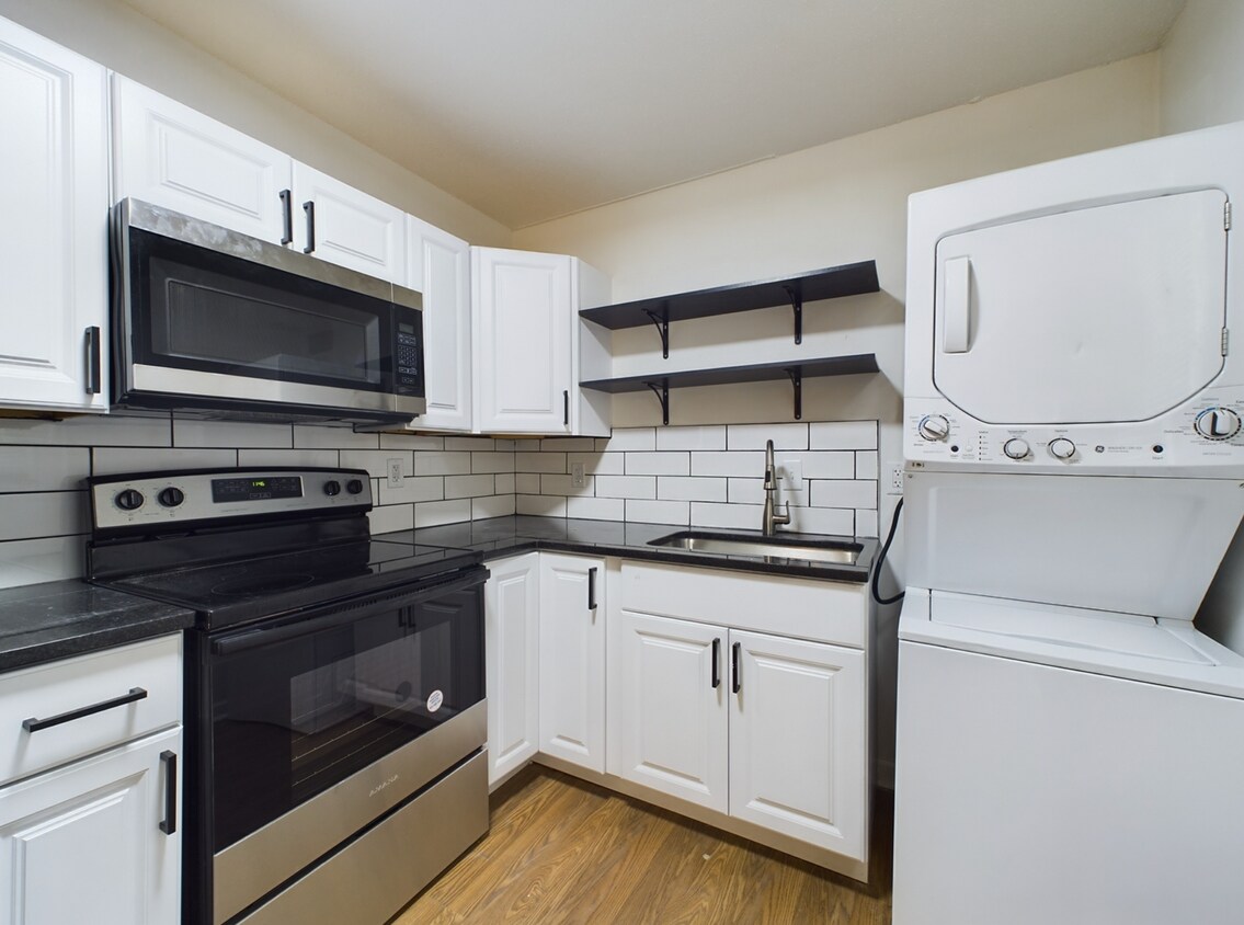 Primary Photo - 6208 E 152 Terrace