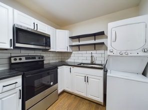 Building Photo - 6208 E 152 Terrace