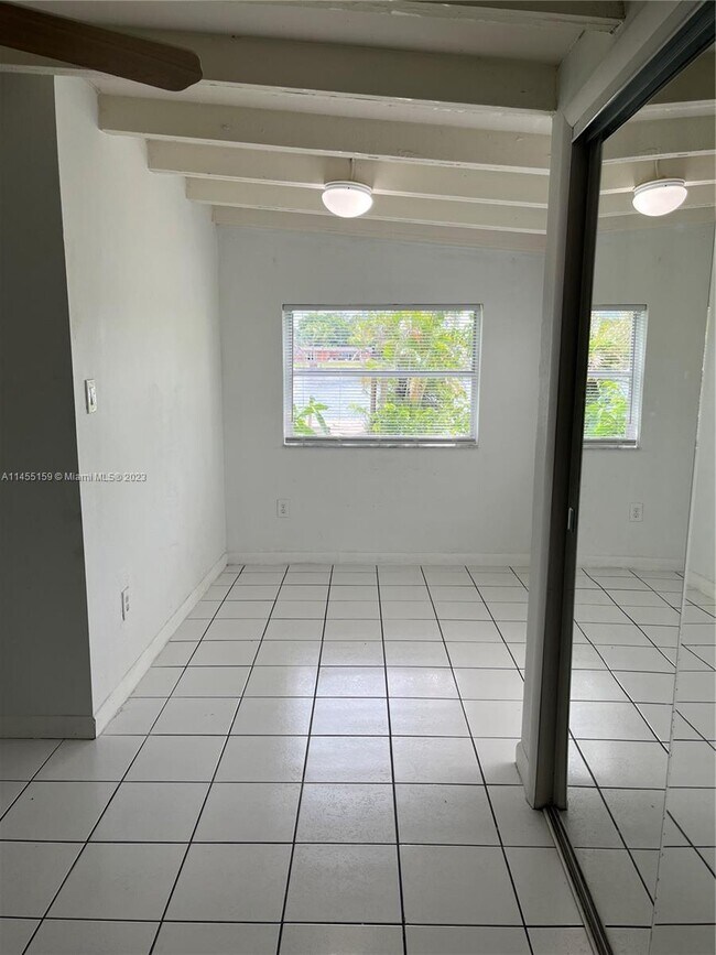 Building Photo - 8322 NW 185th St