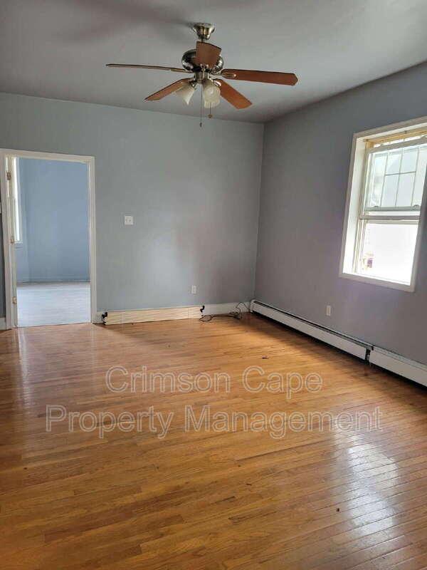 Building Photo - 212 Ash St