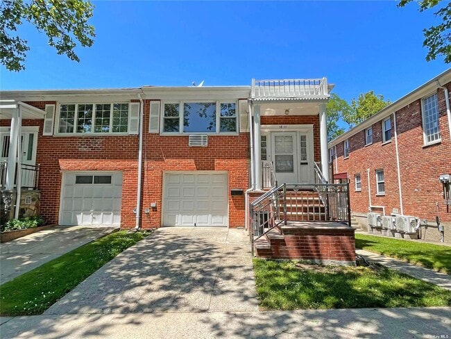 Building Photo - 18-11 Clintonville St