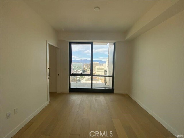 Foto del edificio - 400 S Broadway