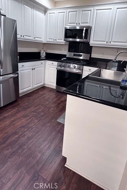 Foto del edificio - 28396 Mirabelle Ln