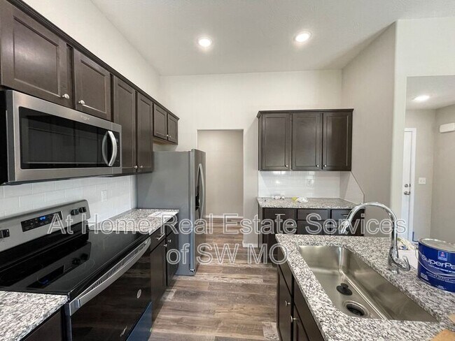 Foto del edificio - 617 S Southgate Dr