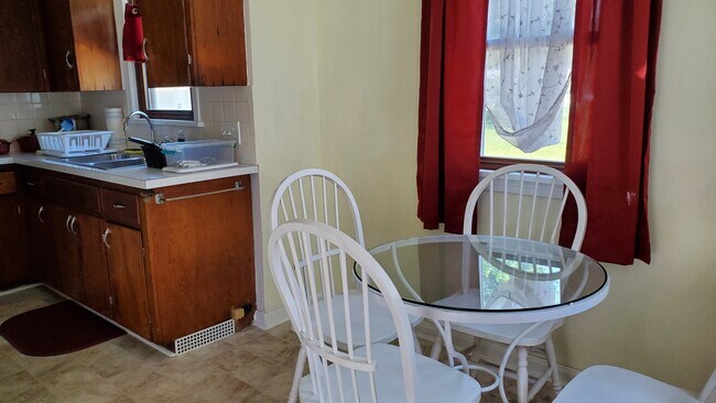 Eat in Kitchen - 1509 Ohio Ave