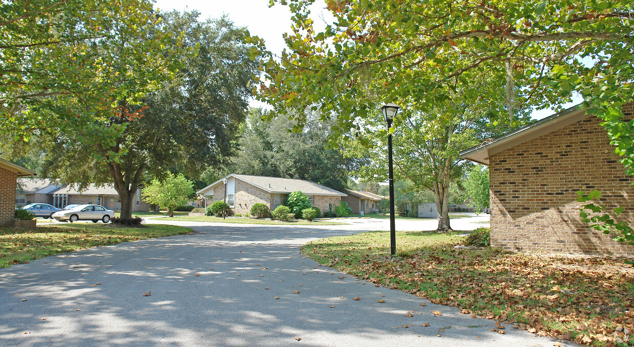 Building Photo - Seven Rivers Apartments