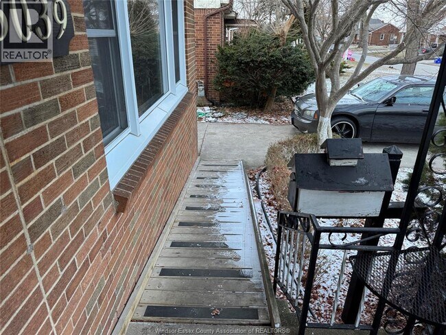 Photo du bâtiment - 3039 Bruce Ave