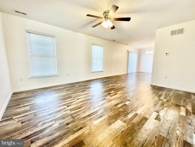 Foto del edificio - 56 Black Cherry Dr