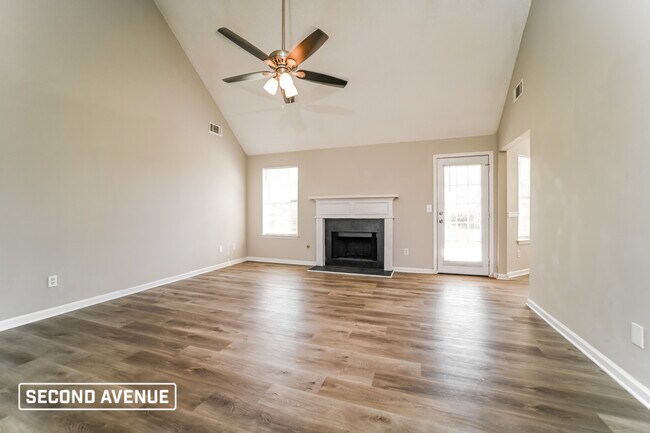 Building Photo - 505 Vaughan Valley View