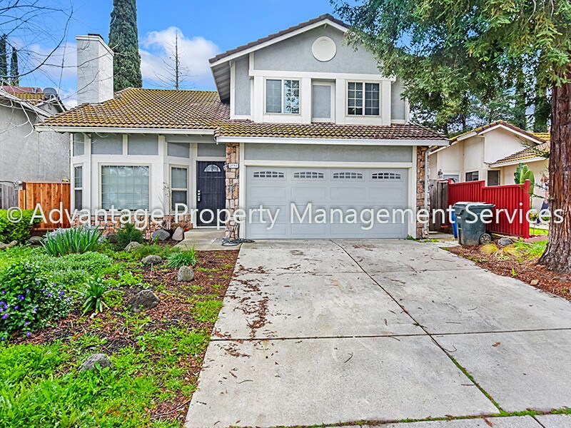 Primary Photo - 2732 Carpinteria Dr