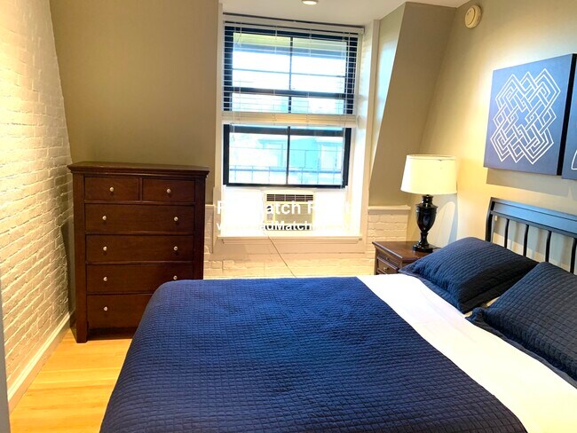 Building Photo - 117 Beacon St