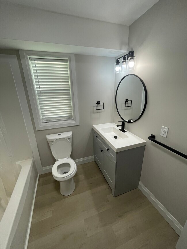 Photo du bâtiment - Quaint and Cozy One Bedroom Apartment