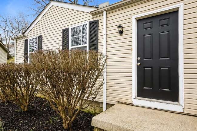 Building Photo - 111 Ridgeview Ct