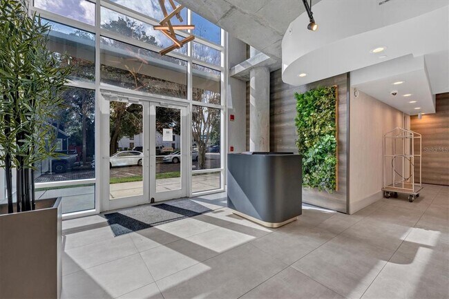 Foto del edificio - 525 E Jackson St