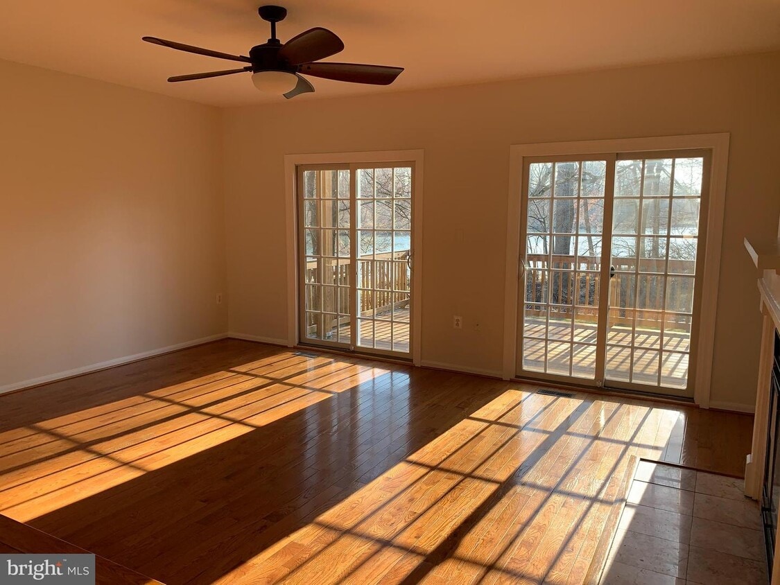 7393 Swan Point Way, Columbia, MD 21045 Townhome Rentals in Columbia