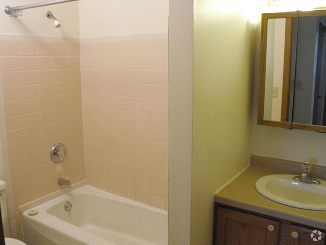 Baño - Hartford Highlands Apartments