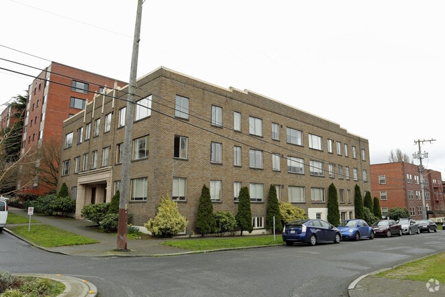 Foto del edificio - HC Hillcrest Apartments