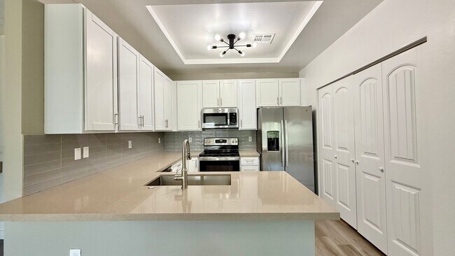 Foto del edificio - 9160 N 67th Ave