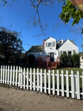 Building Photo - 1018 Wolcott Ave