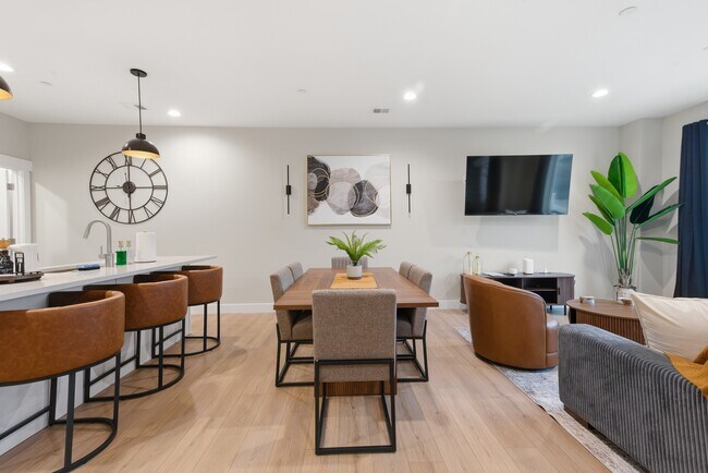 Building Photo - 1562 E 3900 S