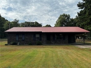 Building Photo - 6 Treva Ln