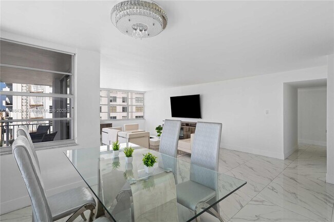 Foto del edificio - 18051 Biscayne Blvd