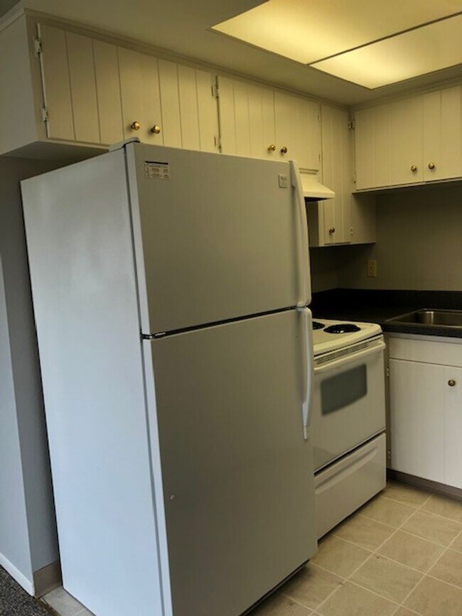 Foto del edificio - All Seasons Condo