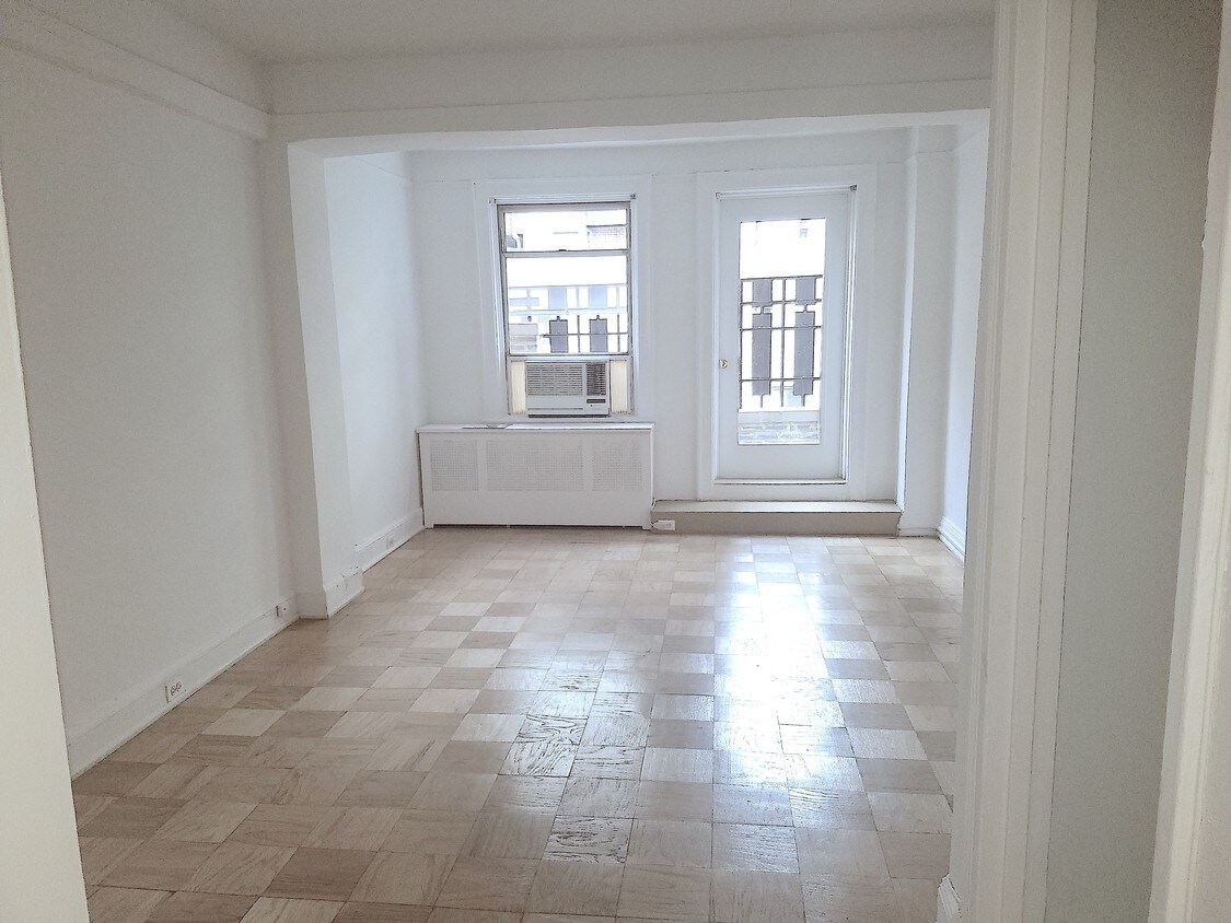 Foto principal - 132 E 39th St