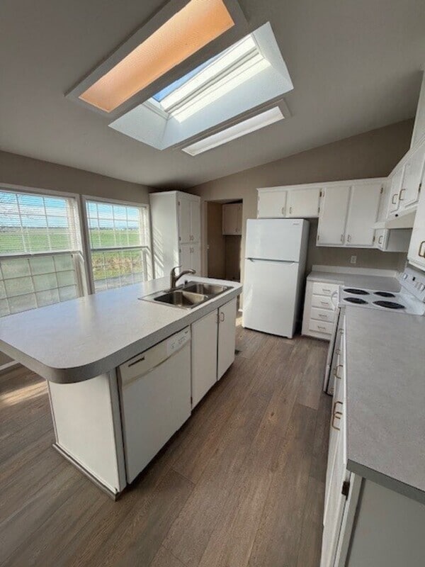 Building Photo - 5556 Rock Rd