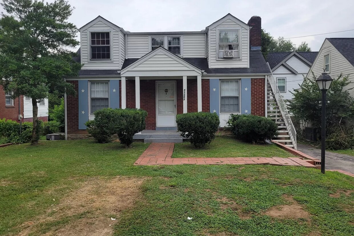 Primary Photo - 2426 Inga St