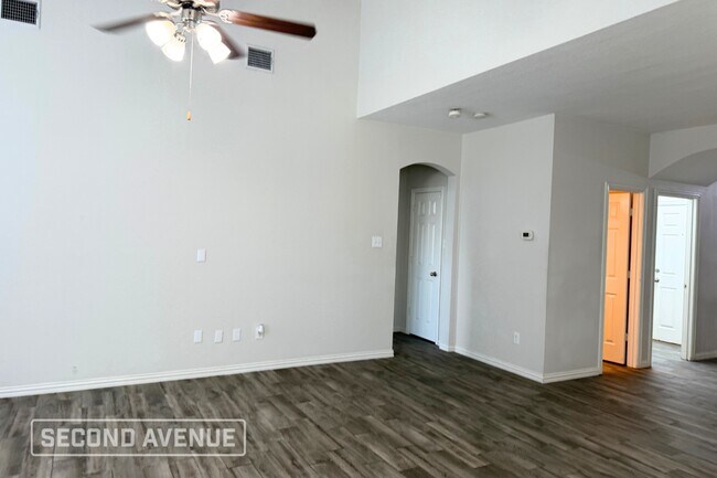 Building Photo - 1201 Egret Ct