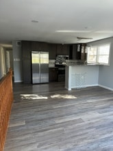 Building Photo - 452 Rand St