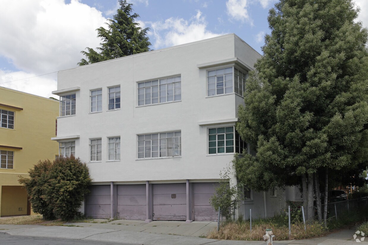 Primary Photo - 5930 Camden St
