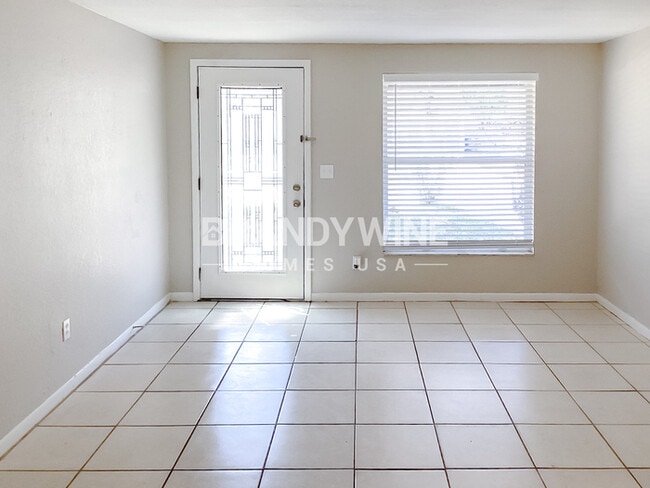 Foto del edificio - 3613 Wisperbreath Ln