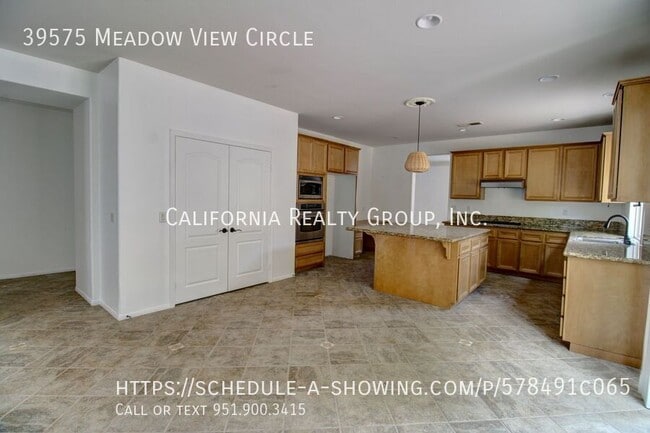 Building Photo - 39575 Meadow View Cir
