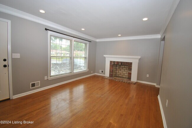 Foto del edificio - 1910 Janlyn Rd